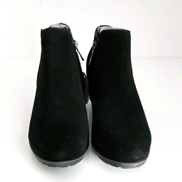 Blondo Villa Waterproof Suede Ankle Boots - Picture 2 of 8